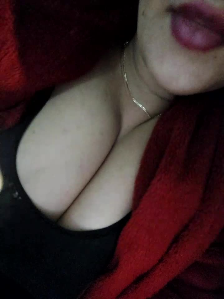 Amira_hoot 2023-12-25 20-35-52 200