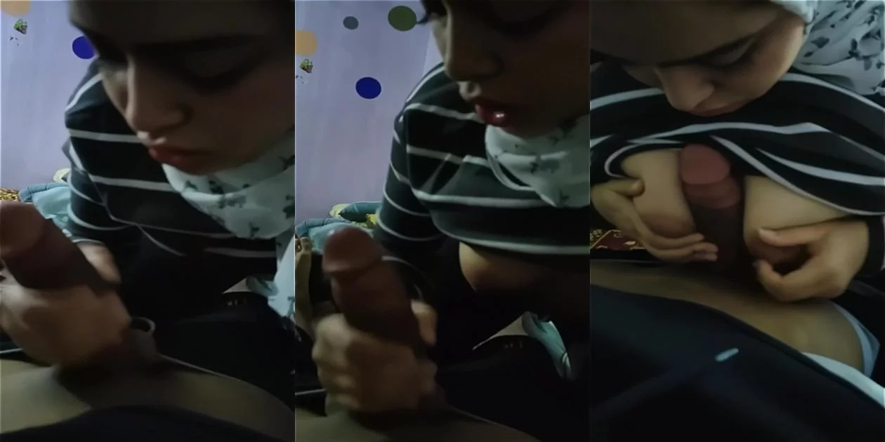 محجبة شرموطة تمص الزب وتدعكه وتحطه بين بزازها