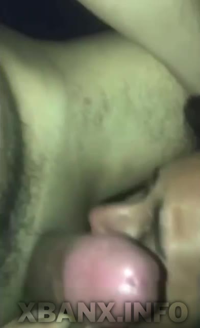 سكس ثلاثي لشرموطة مصرية تمص زبر وتتناك من الطيز