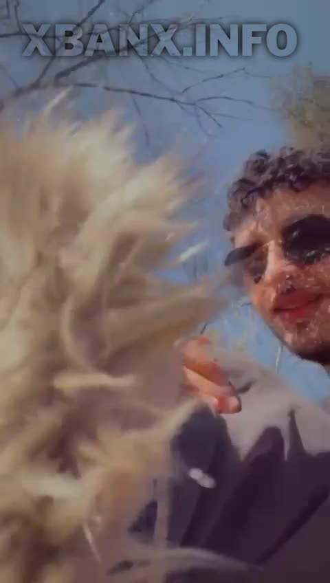 سورية محجبة تمص زب المغني الشامي